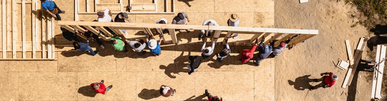 Construcción con personas trabajando